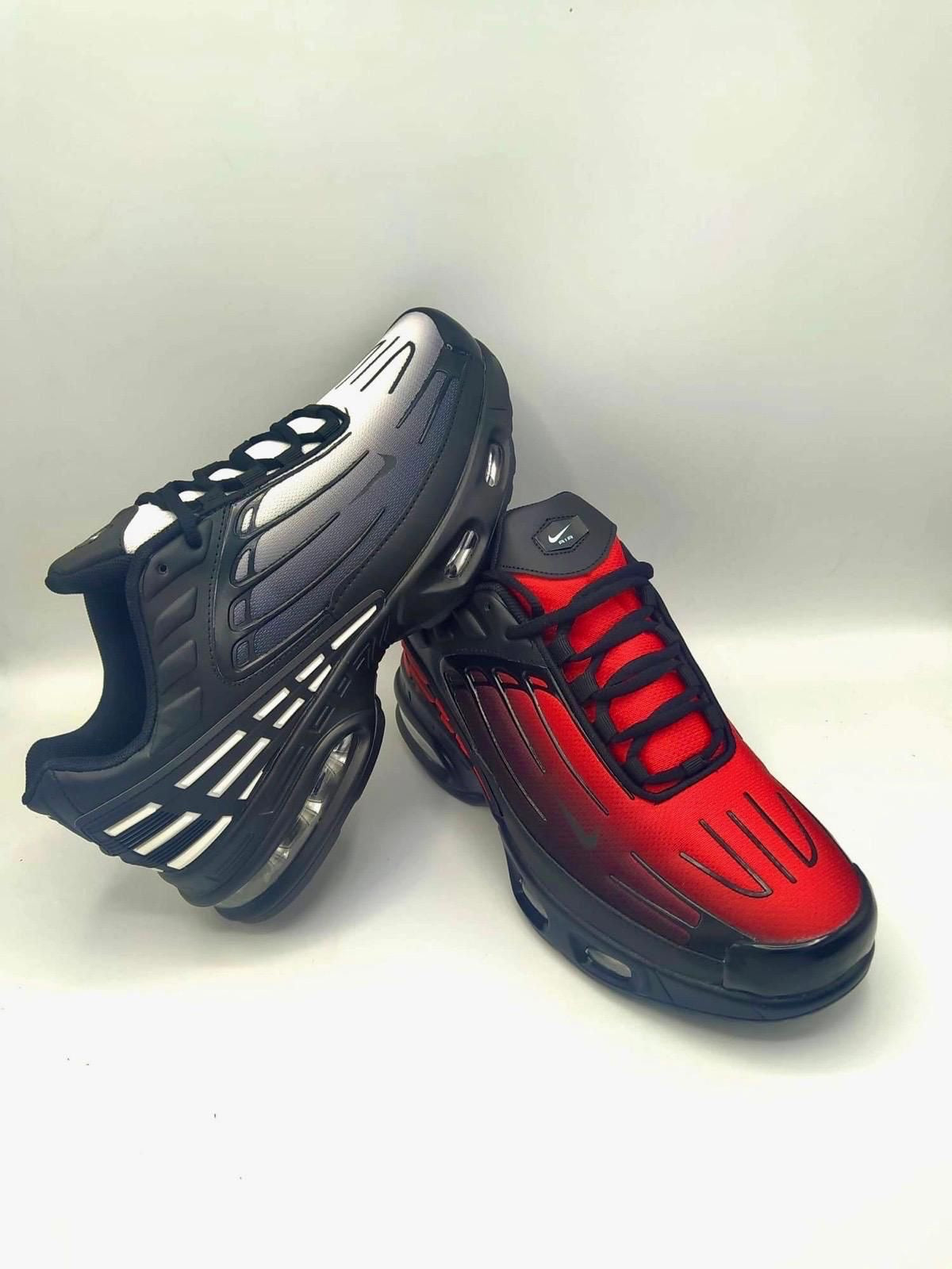 AIR MAX PLUS