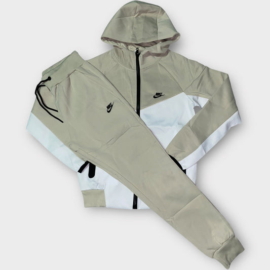 Chandal Nike Tech 26 SÑ